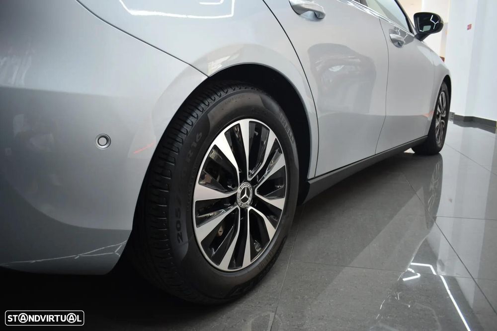 Mercedes-Benz A 200 Standard - 4