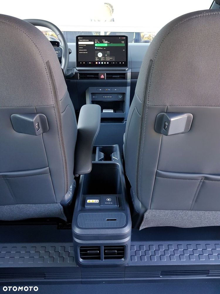 Kia PV5 71.2kWh - 30