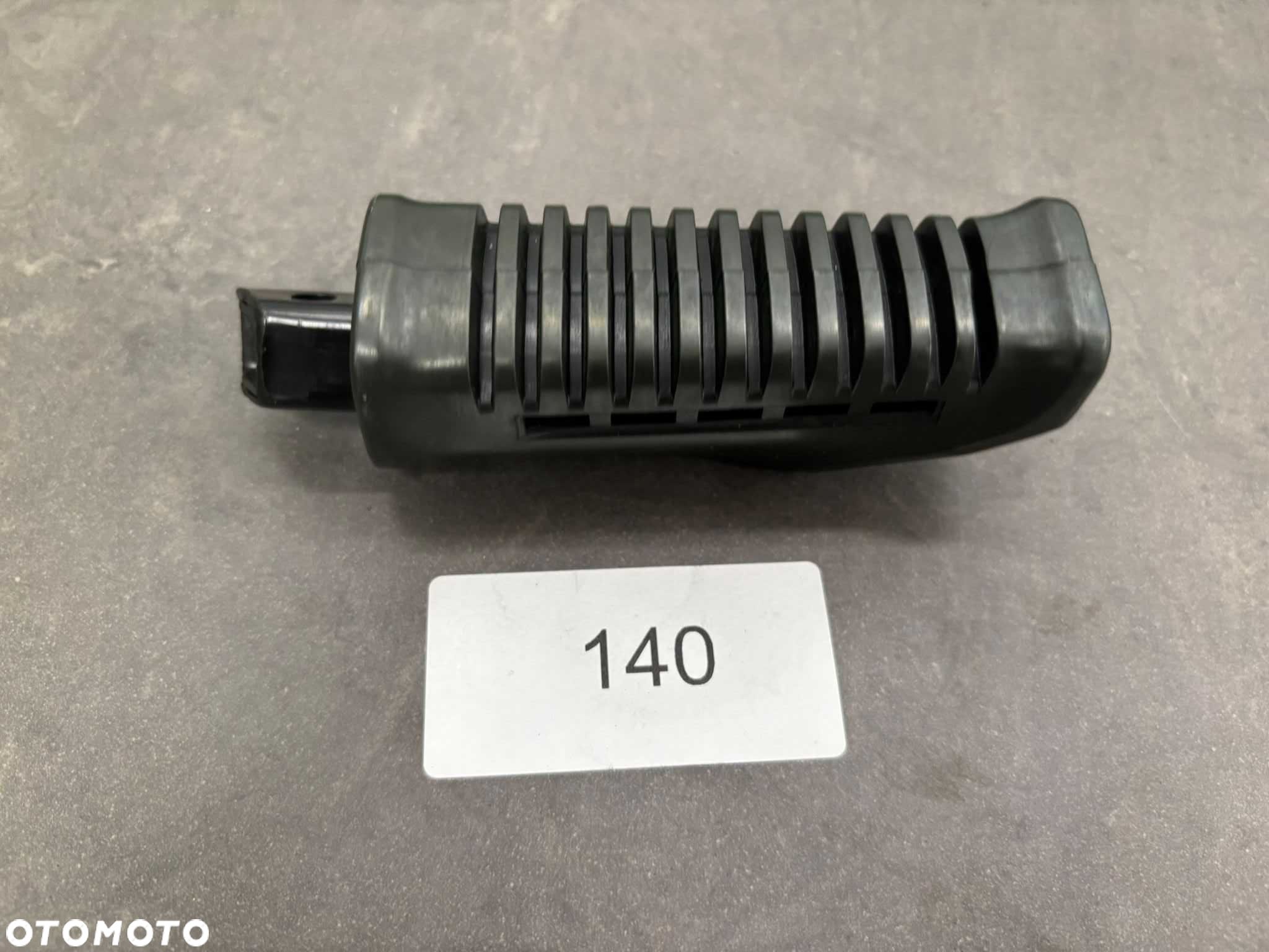 Podnóżek Set Prawy Pasażera Hyosung RT 125 [140] - 1