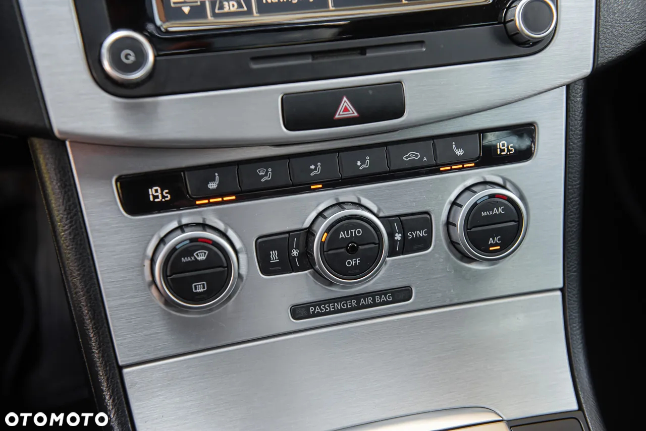Volkswagen Passat Variant 3.6 V6 4Motion DSG Highline - 27