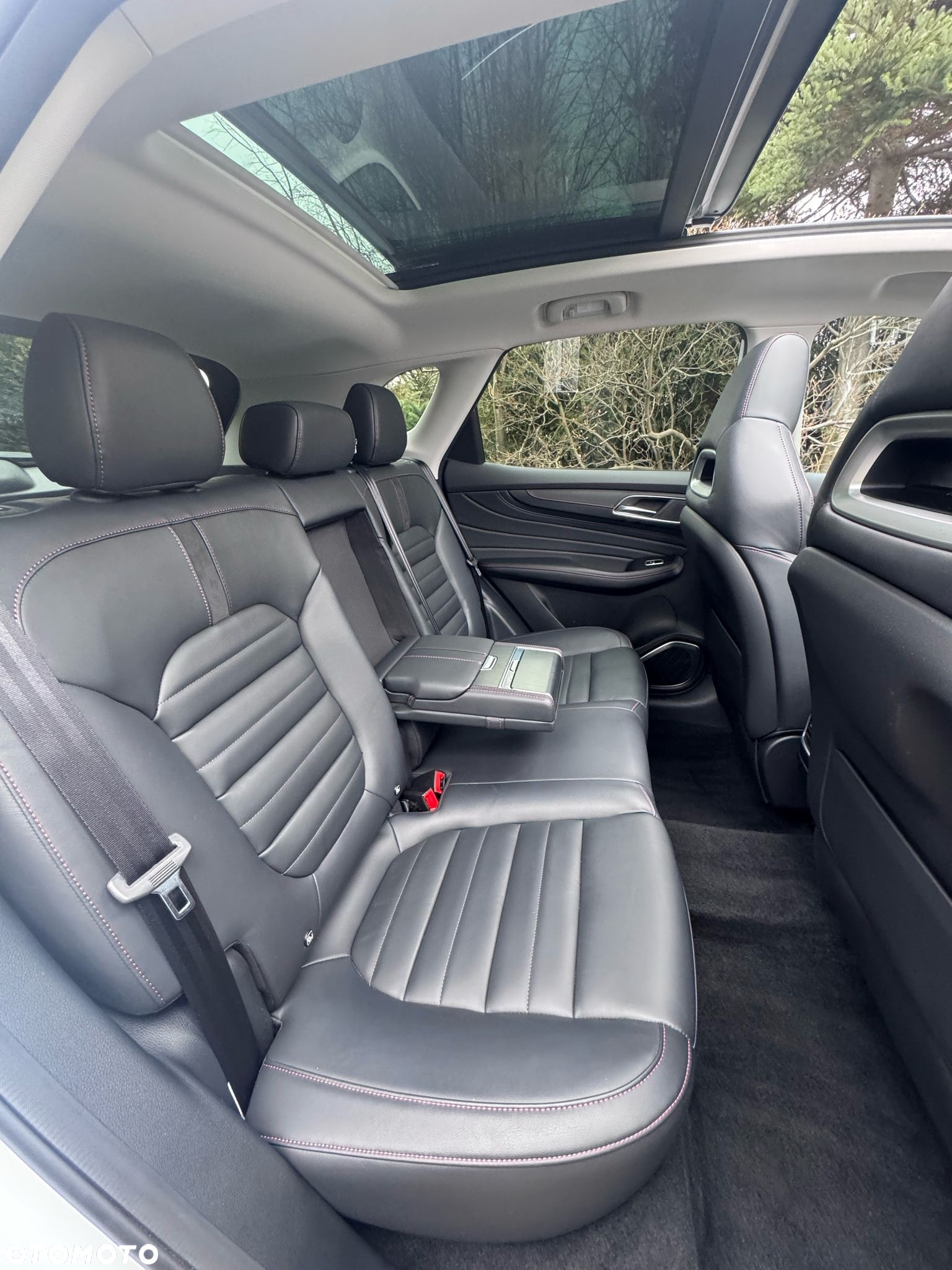 MG EHS 1.5T-GDI PHEV Luxury - 11