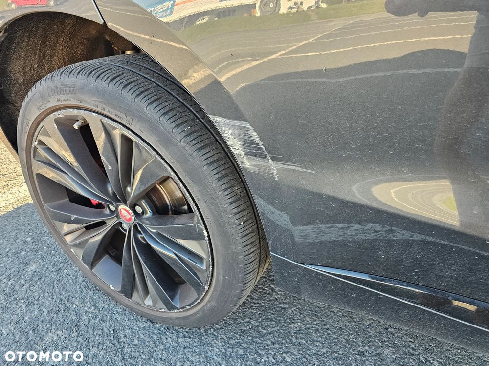 Jaguar F-Pace 3.0 V6 AWD S - 8
