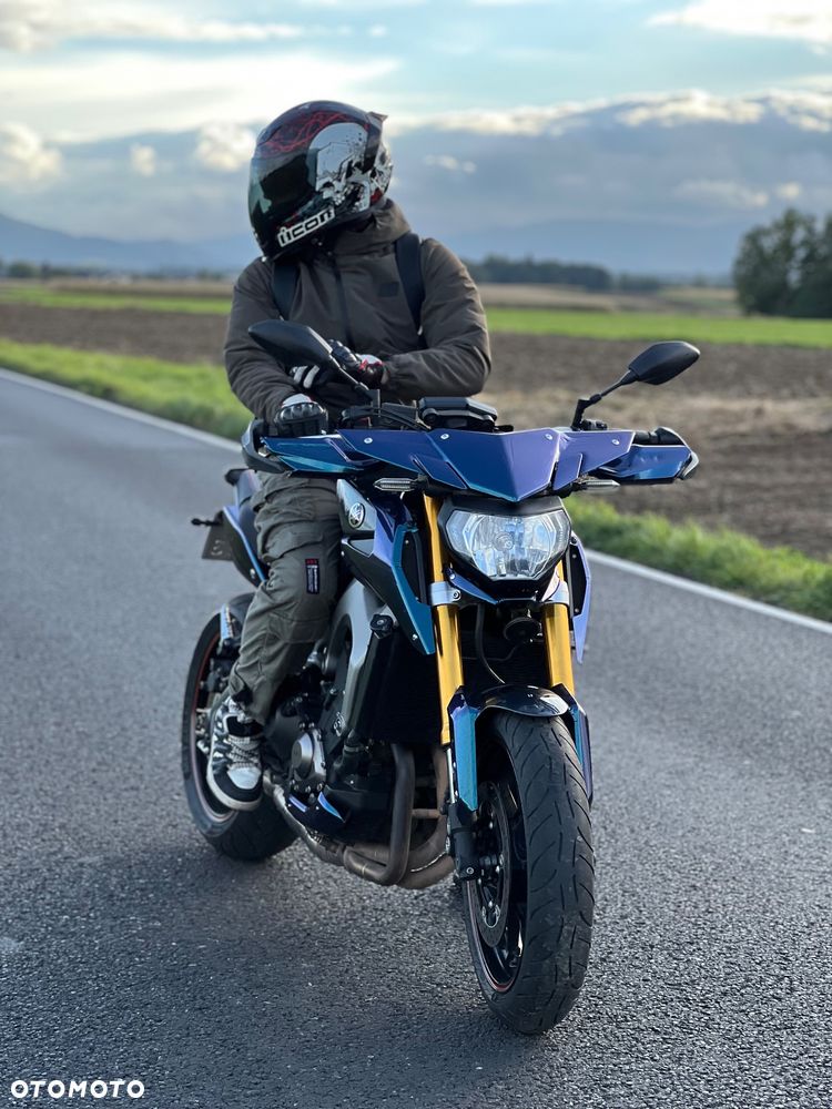 Yamaha MT - 24