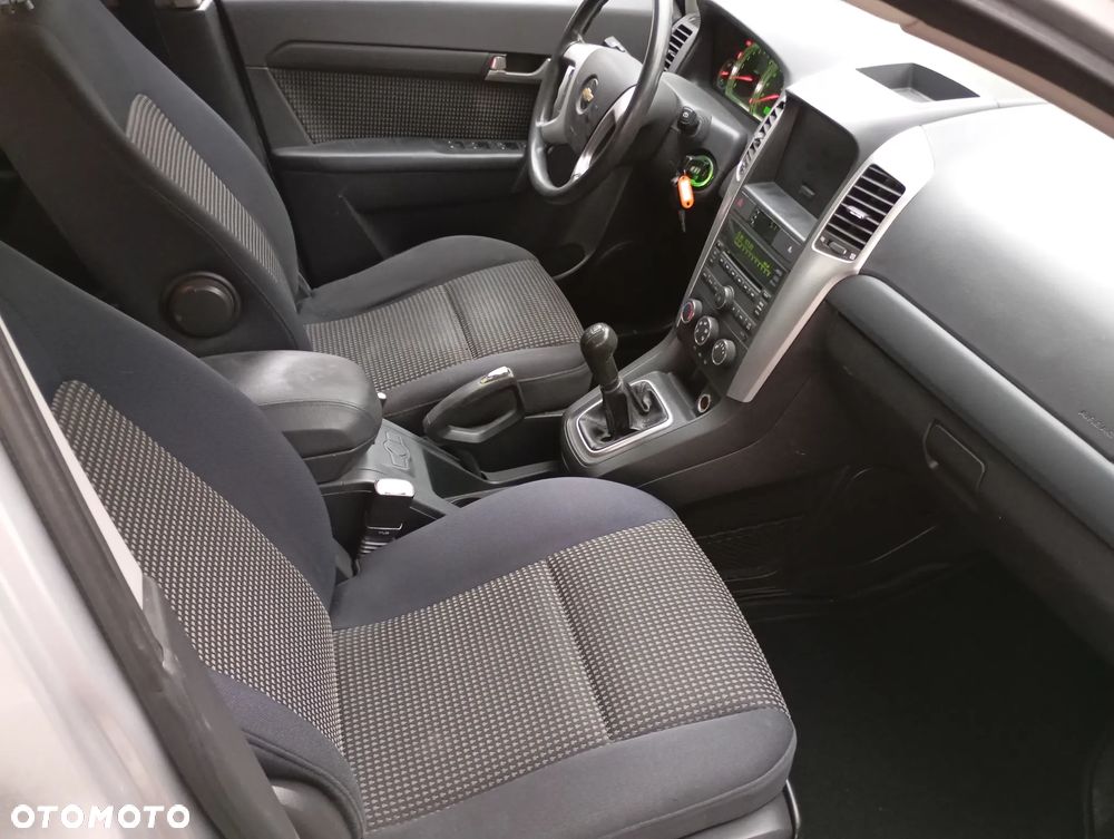 Chevrolet Captiva 2.4 2WD 5 Sitzer LS - 37