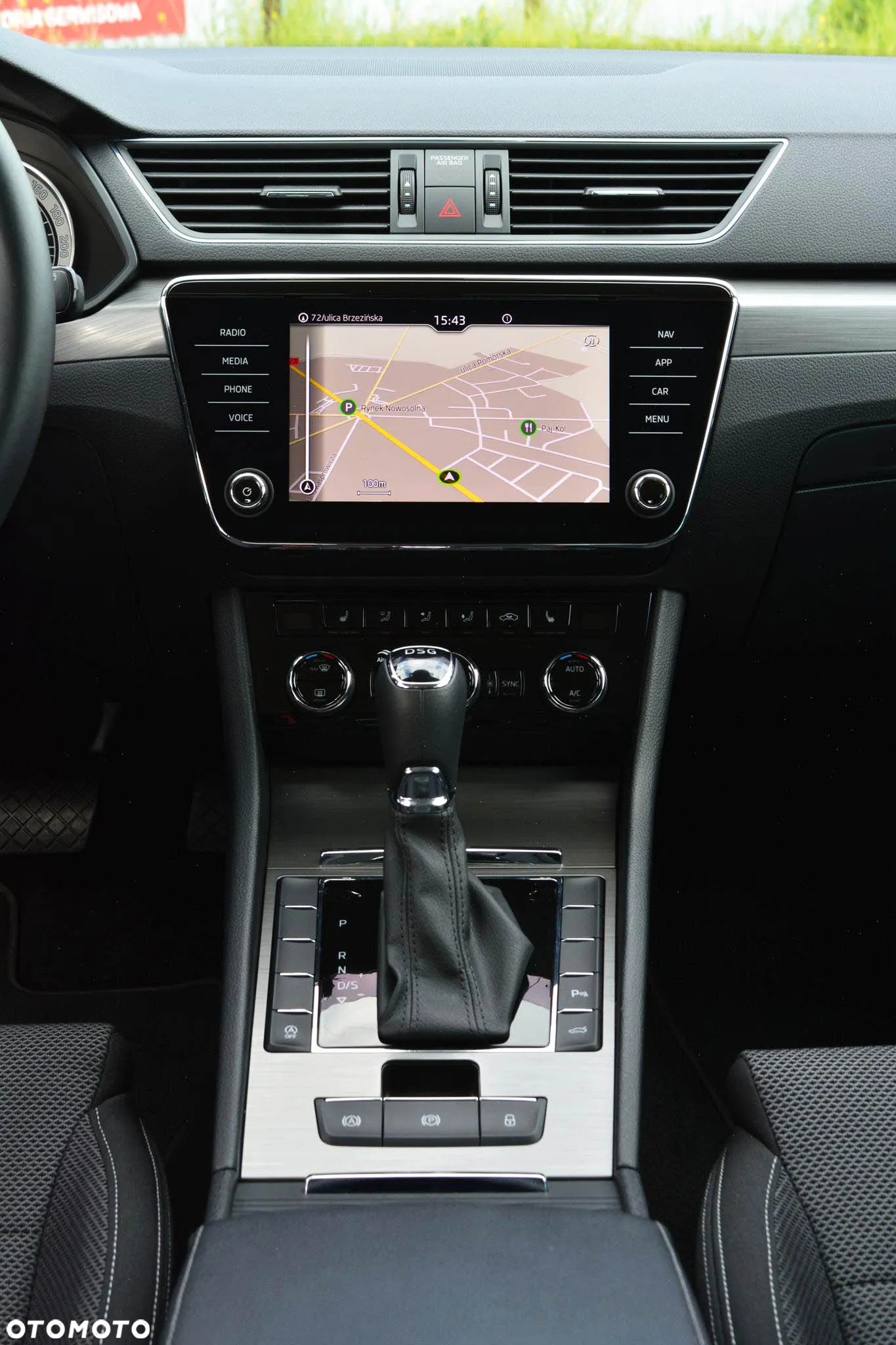 Skoda Superb 2.0 TDI SCR Style DSG - 14