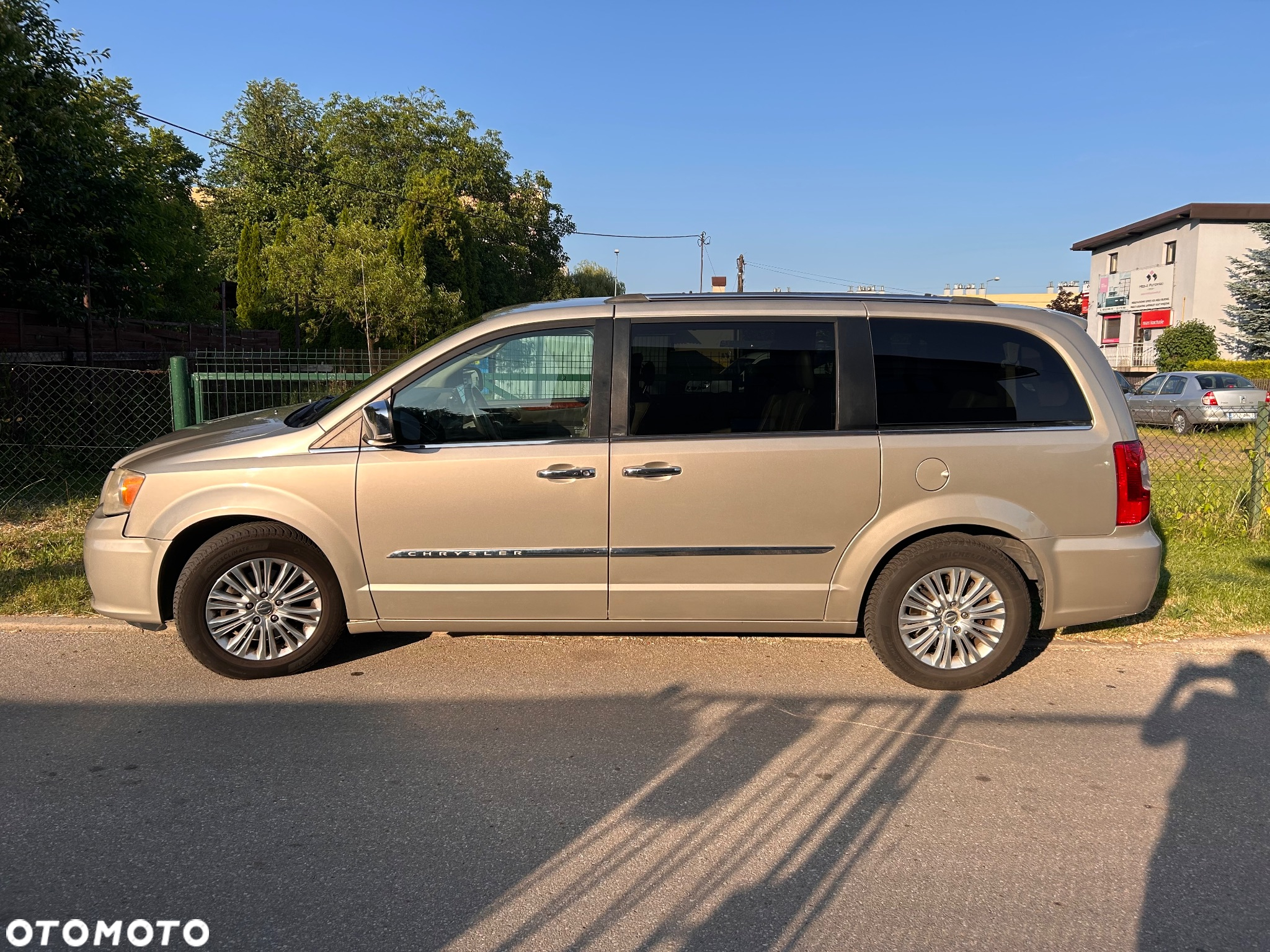 Chrysler Town & Country 3.6 Limited - 4