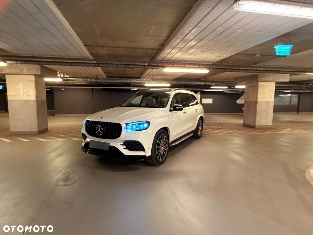 Mercedes-Benz GLS - 18