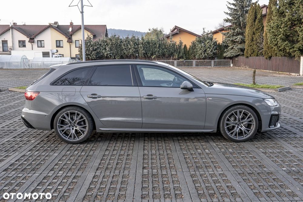 Audi A4 Avant - 22