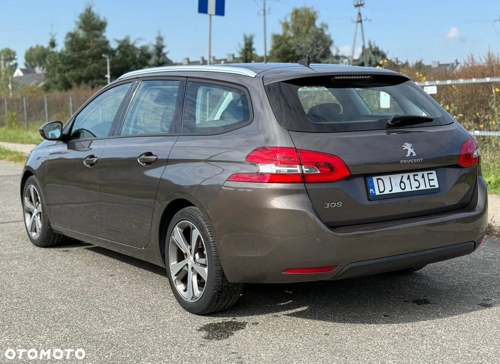 Peugeot 308 - 4