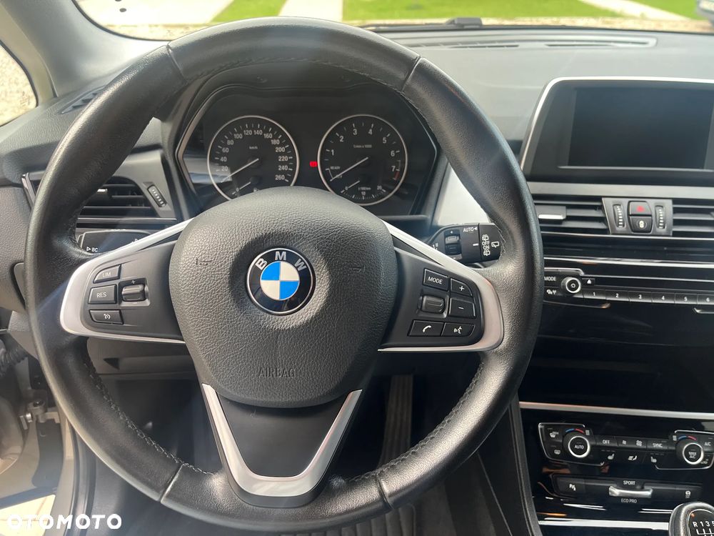 BMW Seria 2 216i Active Tourer - 12