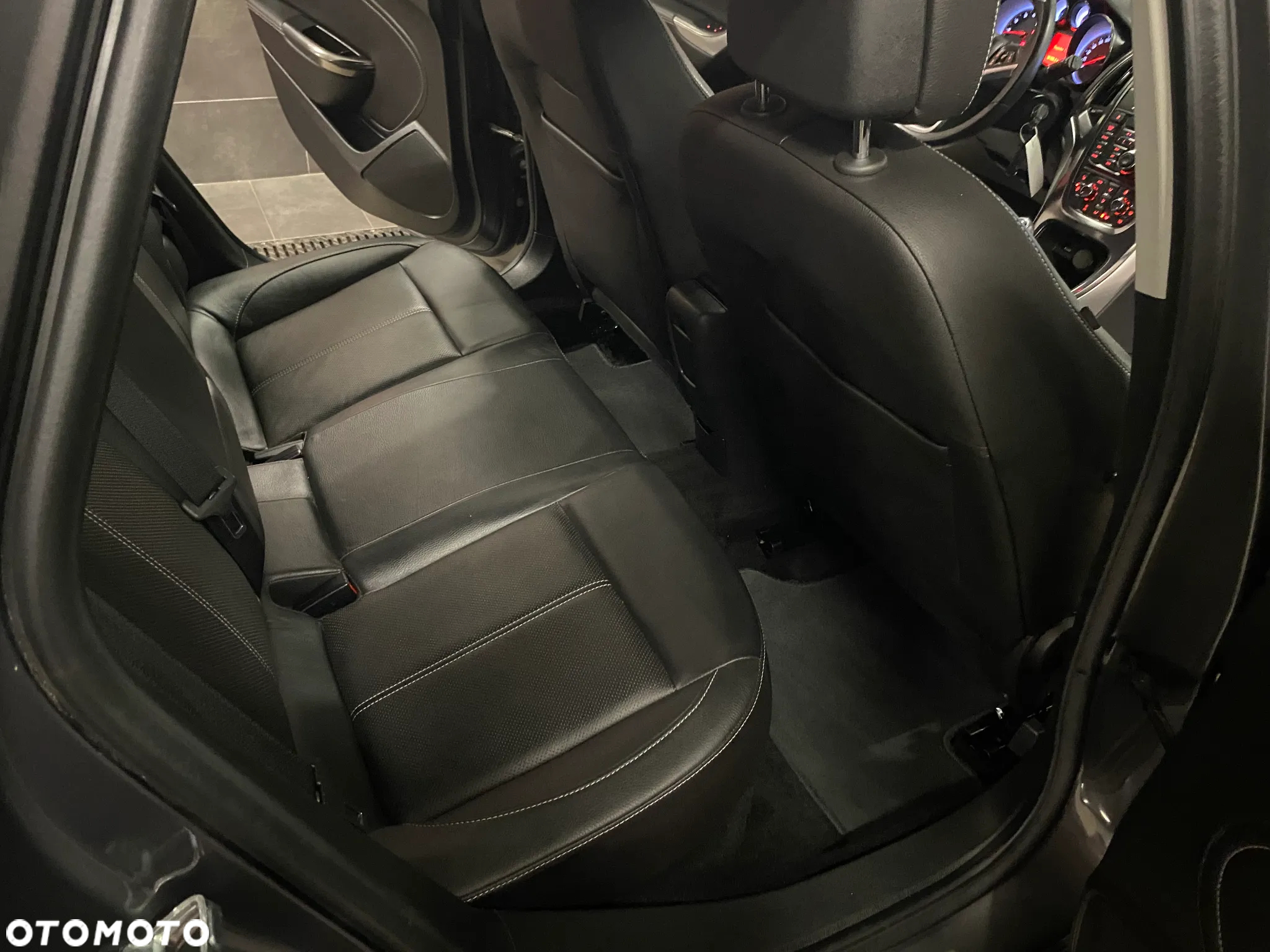 Opel Astra 1.4 Turbo Cosmo - 18
