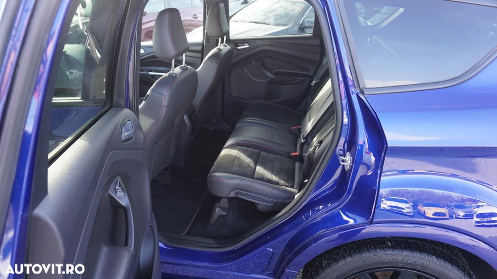 Ford Kuga 1.5 EcoBoost 2x4 ST-Line - 9