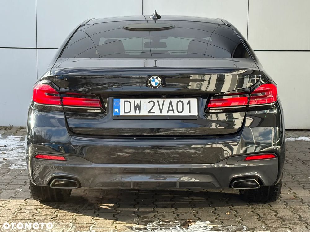BMW Seria 5 530d xDrive mHEV M Sport sport - 7