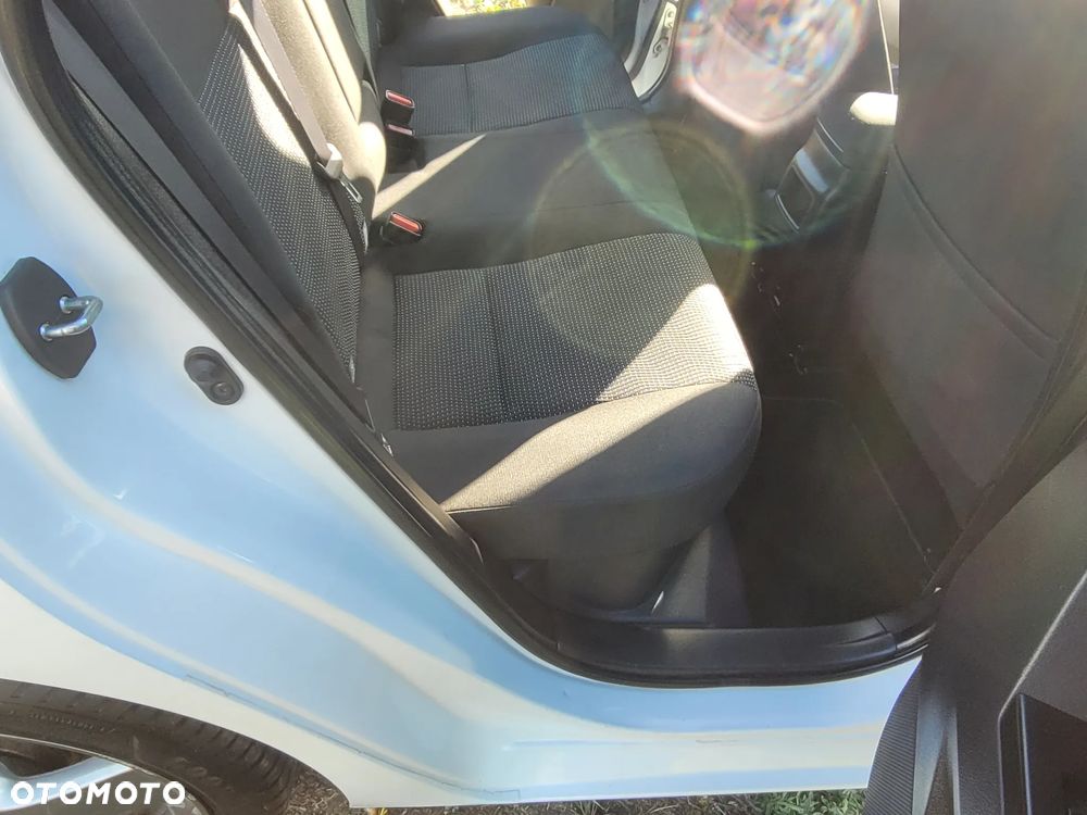Toyota Auris - 21