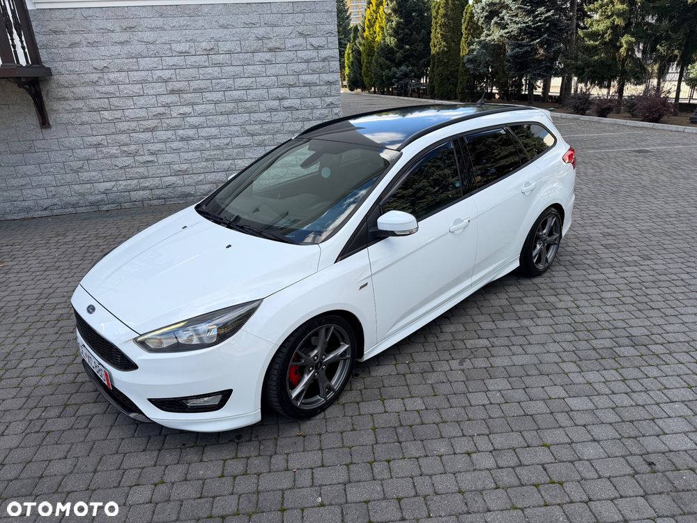 Ford Focus 1.5 EcoBoost ST-Line - 4