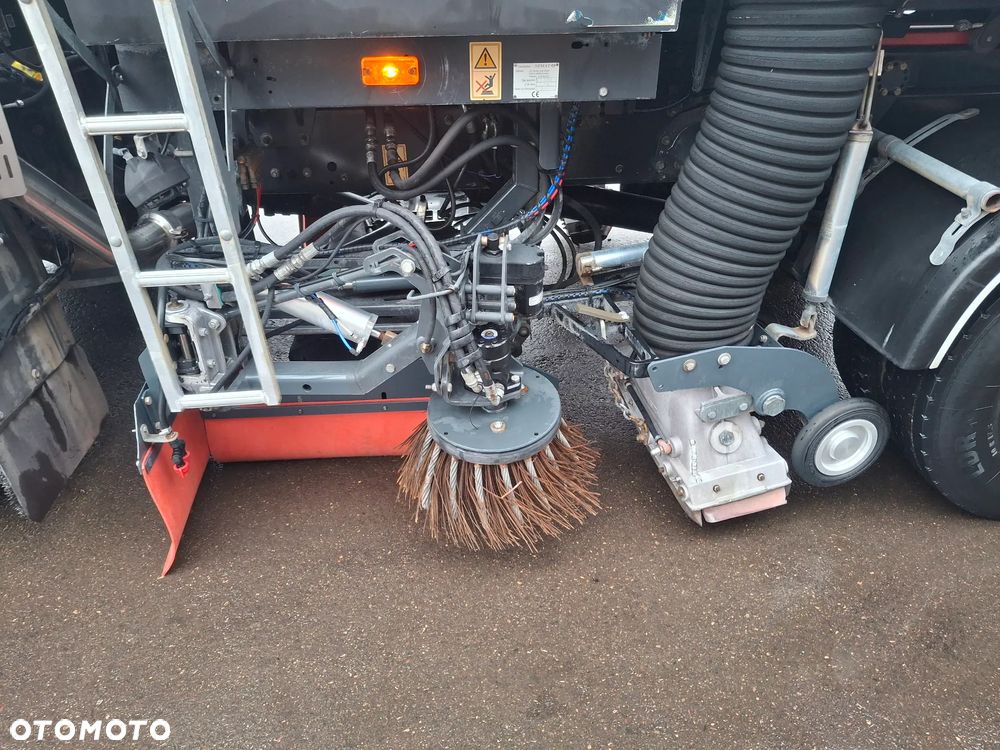 Renault Midlum 220 Zamiatarka Johnston 2 Silniki Szczotki L/R Obie Strony 2010r Przebieg 116 tyś km - 8