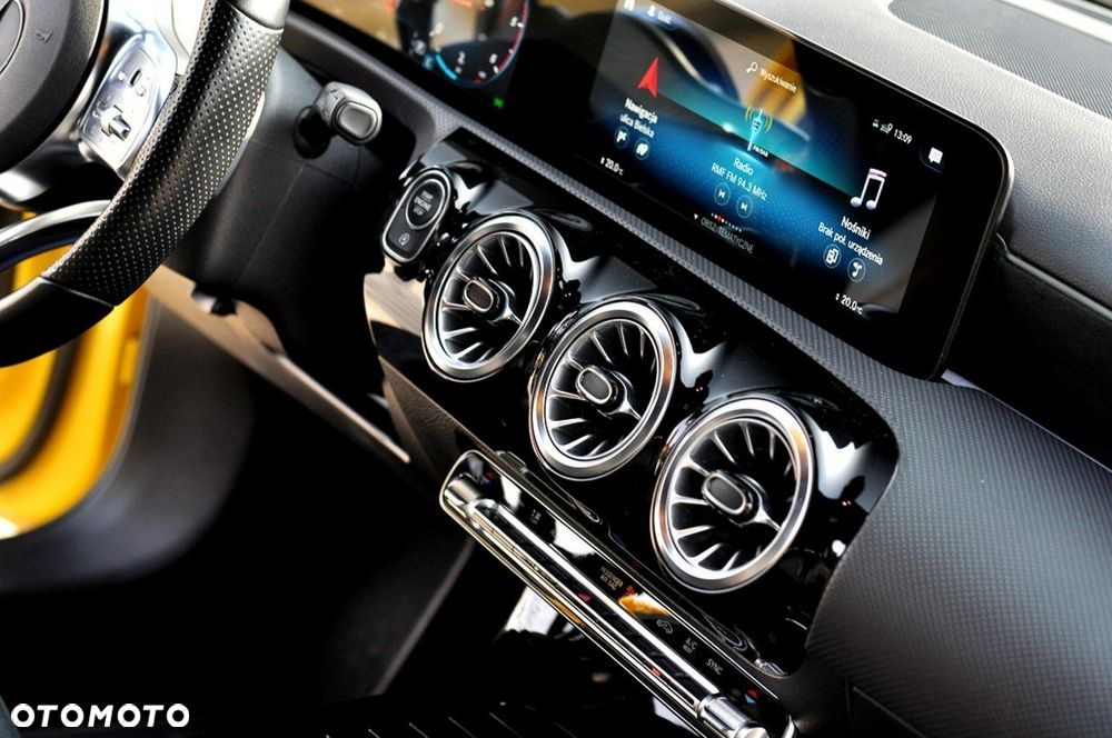 Mercedes-Benz Klasa A 180 d 8G-DCT Edition 2021 - 19
