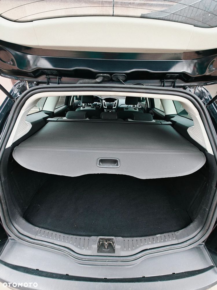 Ford Focus 1.6 TDCi DPF Champions Edition - 24