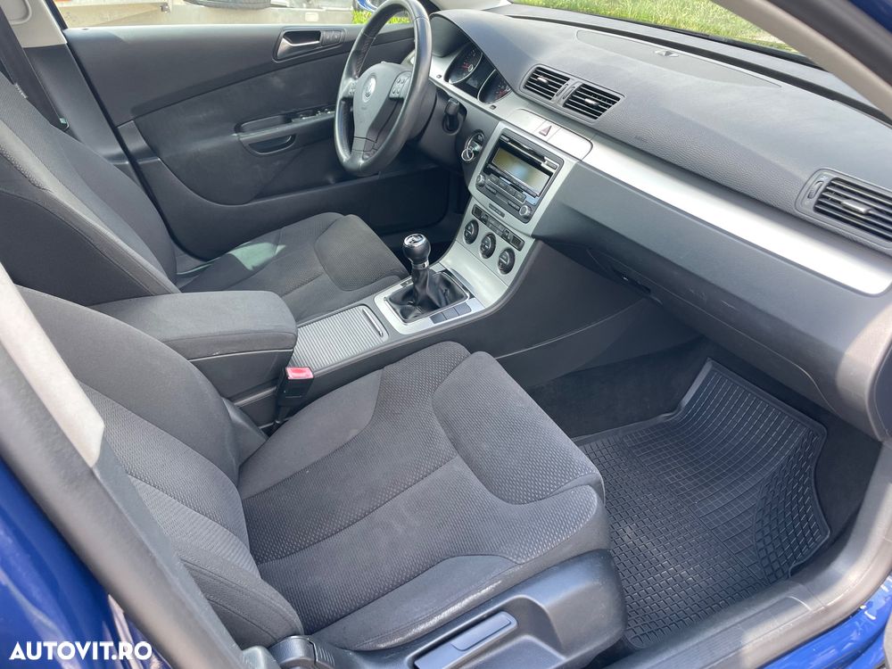 Volkswagen Passat 2.0 TDI DPF Comfortline - 14