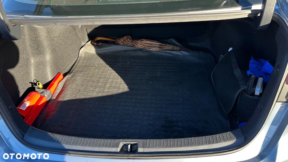 Toyota Corolla 1.6 Comfort - 13