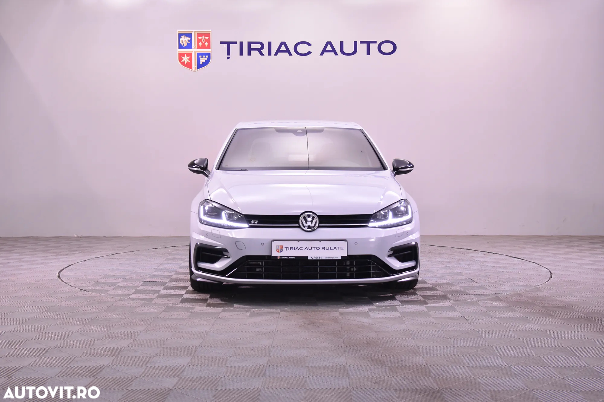 Volkswagen Golf 2.0 TSI DSG R - 8