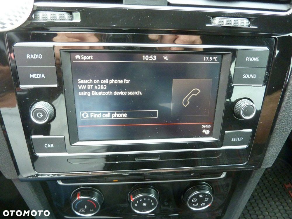 Volkswagen Golf - 25