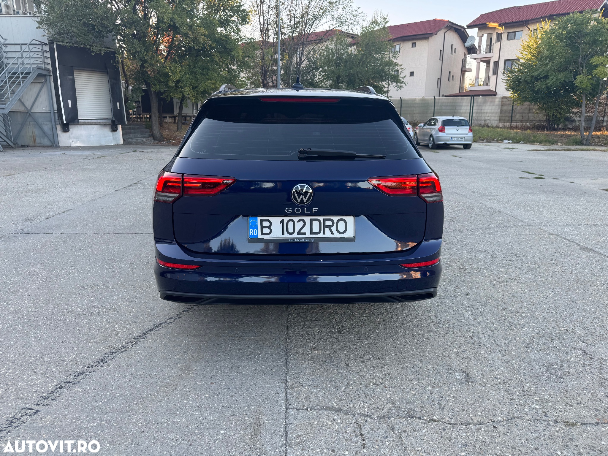 Volkswagen Golf 2.0 TDI Life - 11