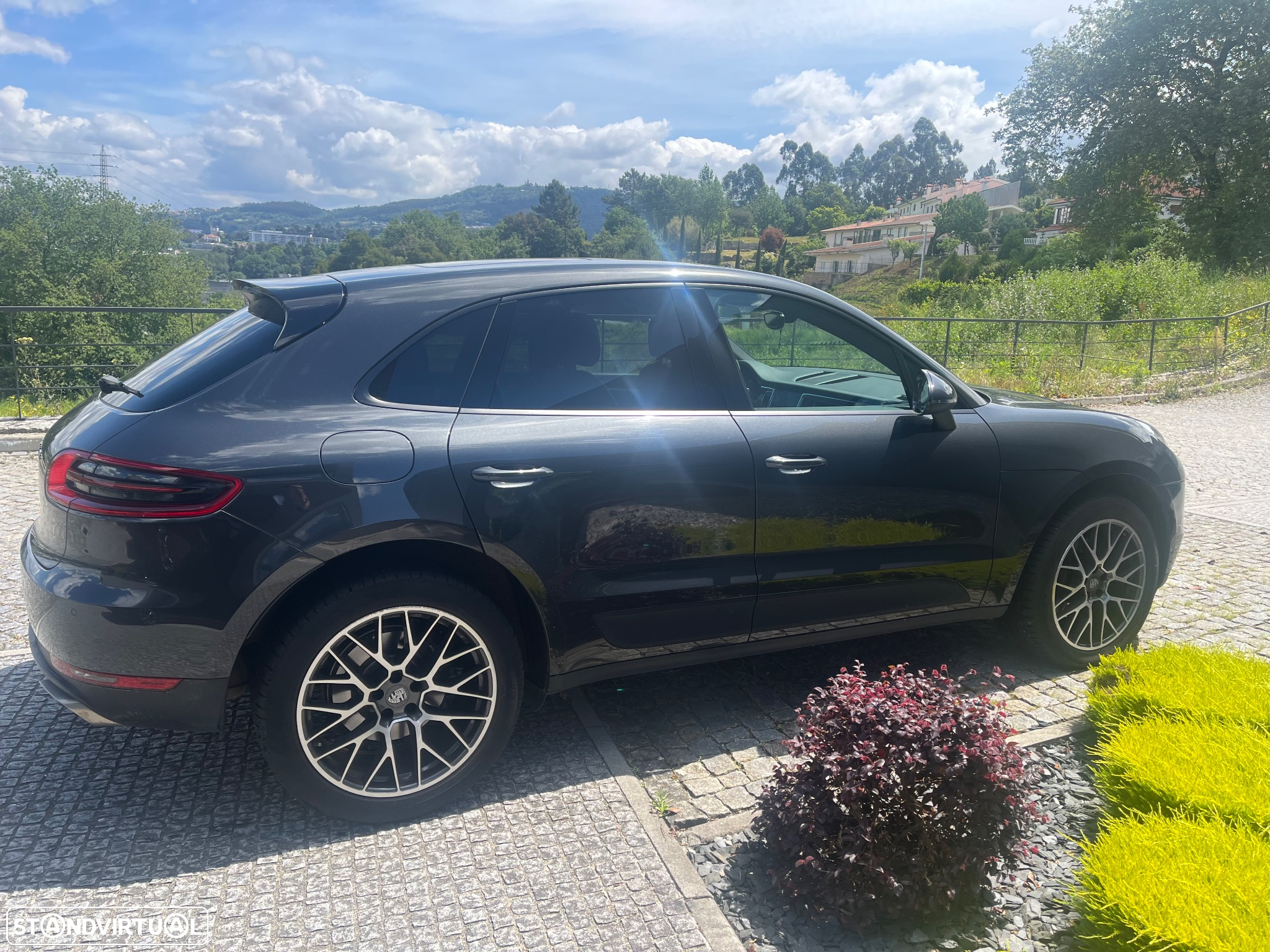 Porsche Macan Standard - 2