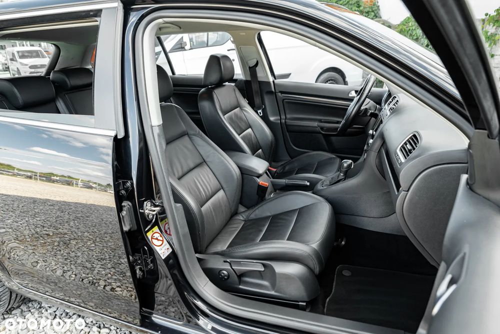 Volkswagen Golf 1.6 TDI DPF DSG Highline - 25