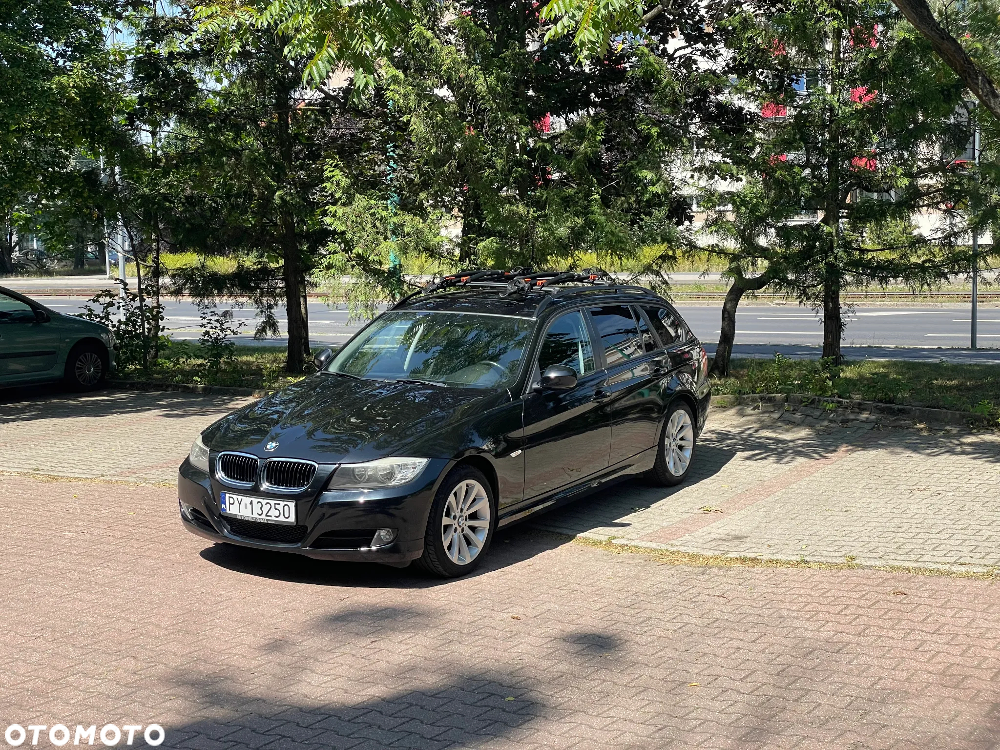 BMW Seria 3 318i Touring - 4