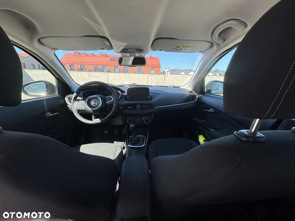Fiat Tipo 1.4 T-Jet 16v Lounge - 11