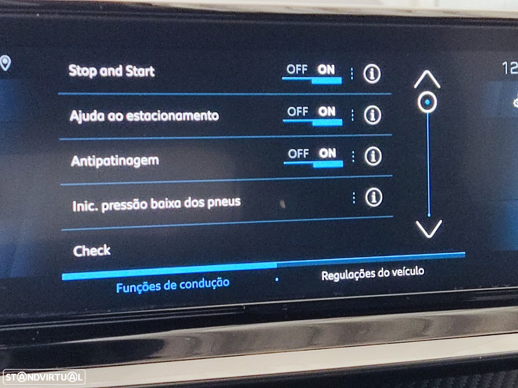 Peugeot 2008 1.2 PureTech Allure EAT8 - 15