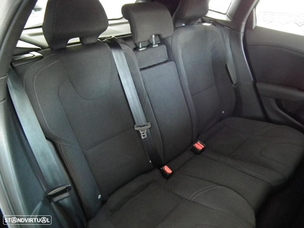 Volvo V40 1.6 D2 Kinetic - 14