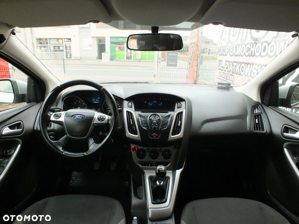 Ford Focus - 11