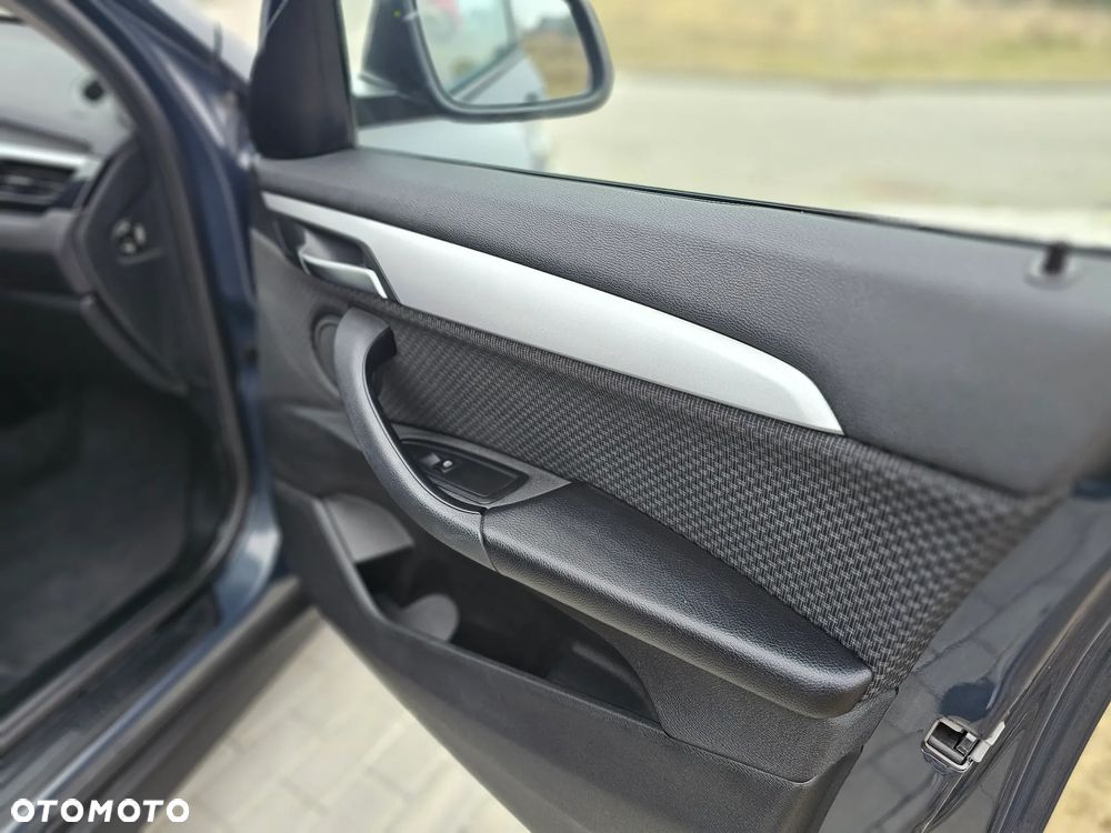 BMW X1 sDrive18d Sport Line sport - 32