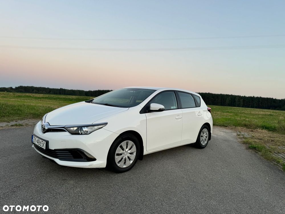Toyota Auris 1.33 VVT-i Comfort - 1