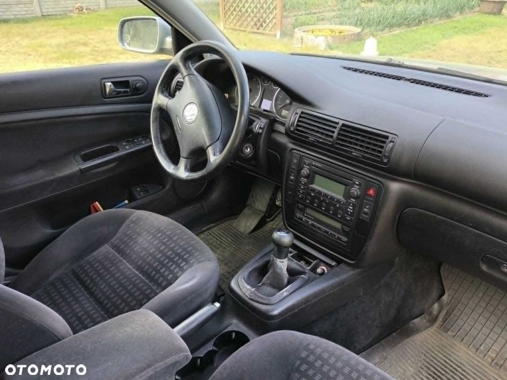 Volkswagen Passat - 6