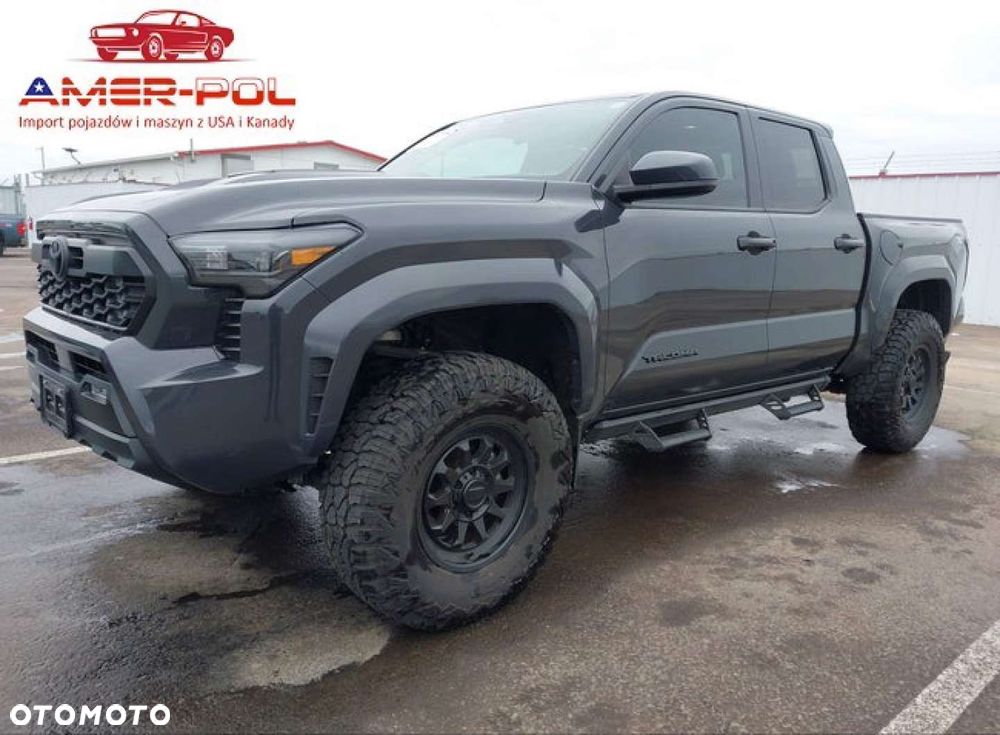 Toyota Tacoma - 1