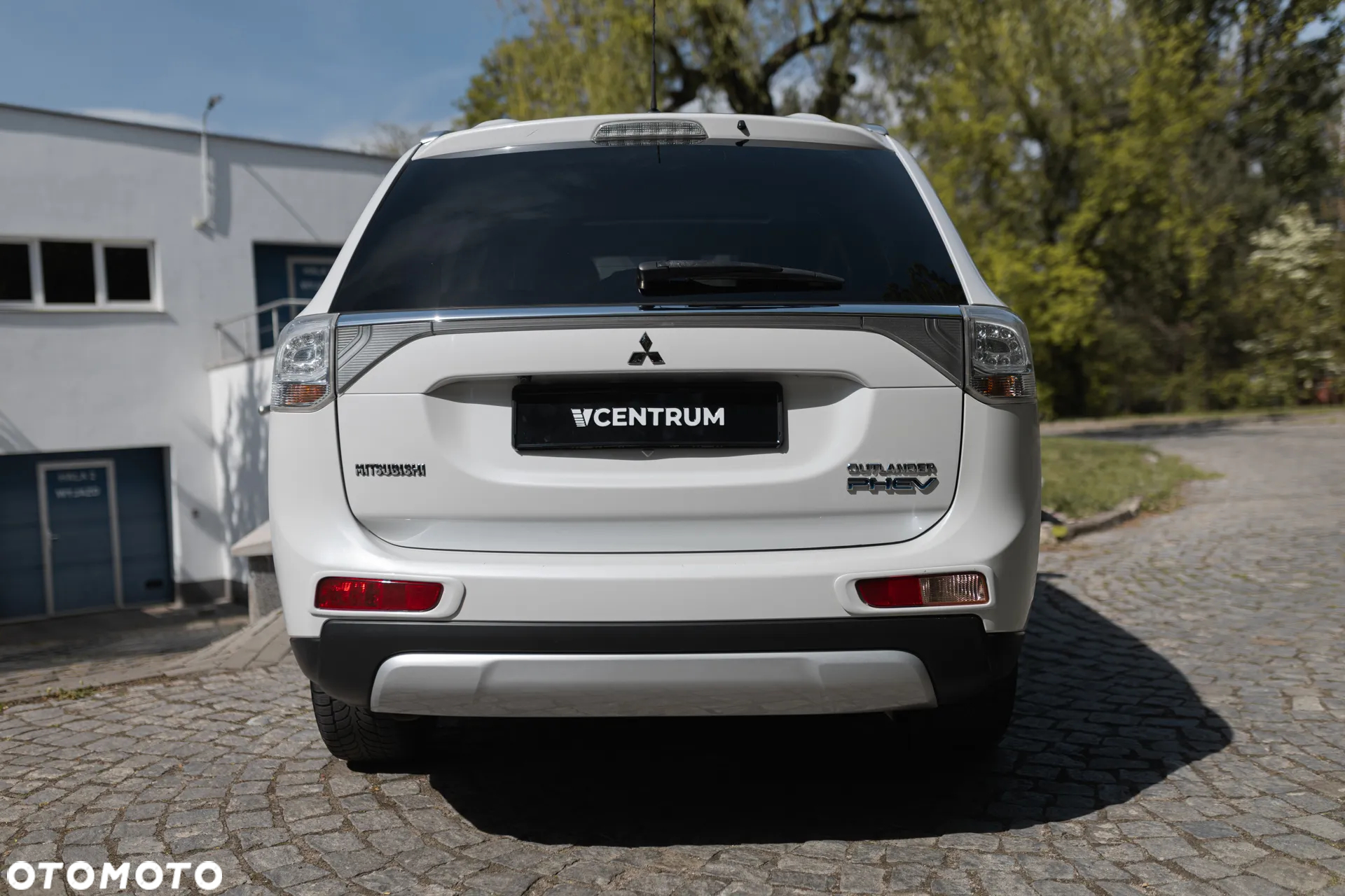 Mitsubishi Outlander - 8