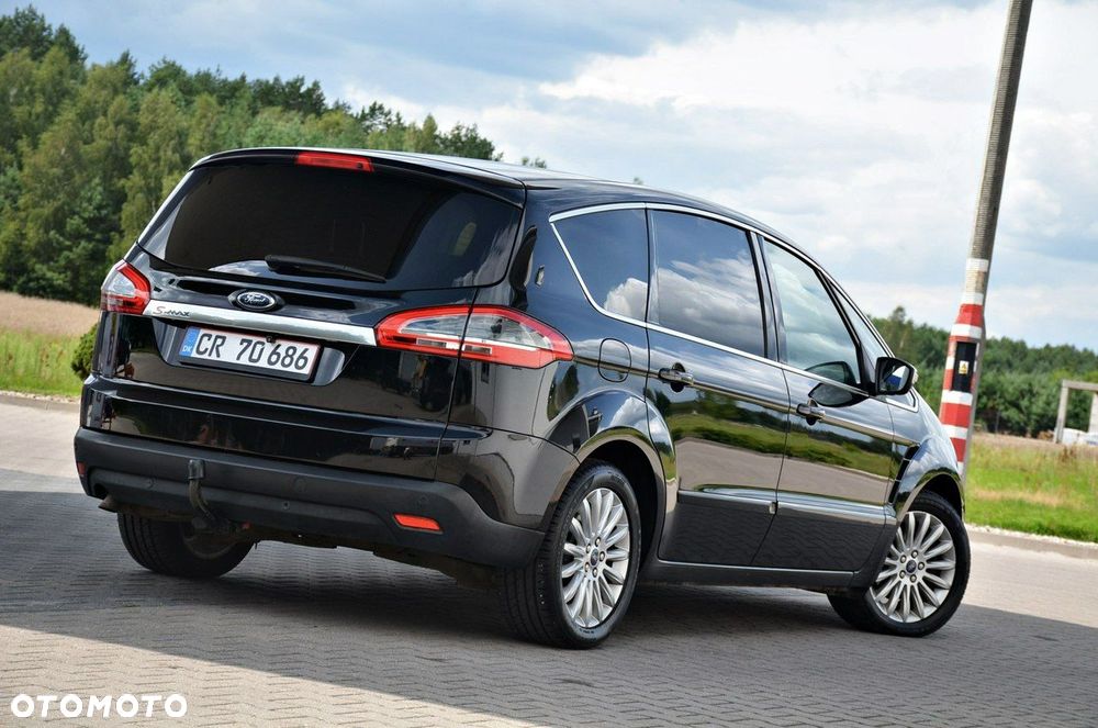Ford S-Max - 11