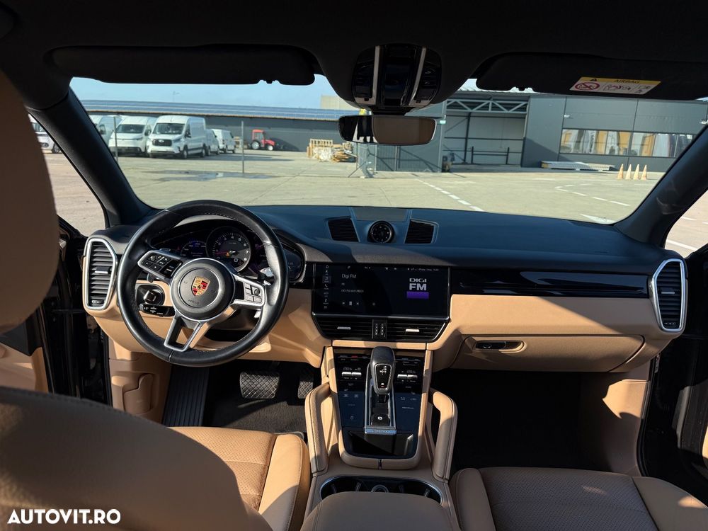 Porsche Cayenne Standard - 19