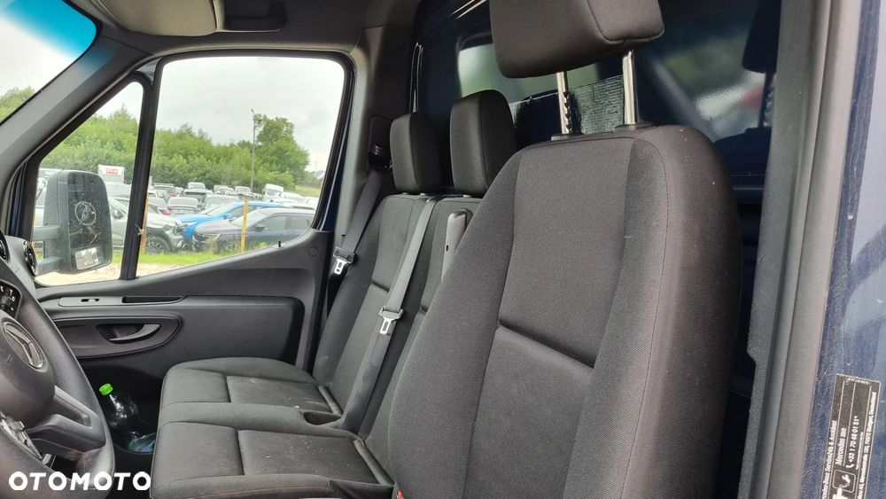 Mercedes-Benz Sprinter - 28
