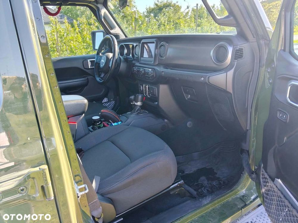 Jeep Wrangler - 14
