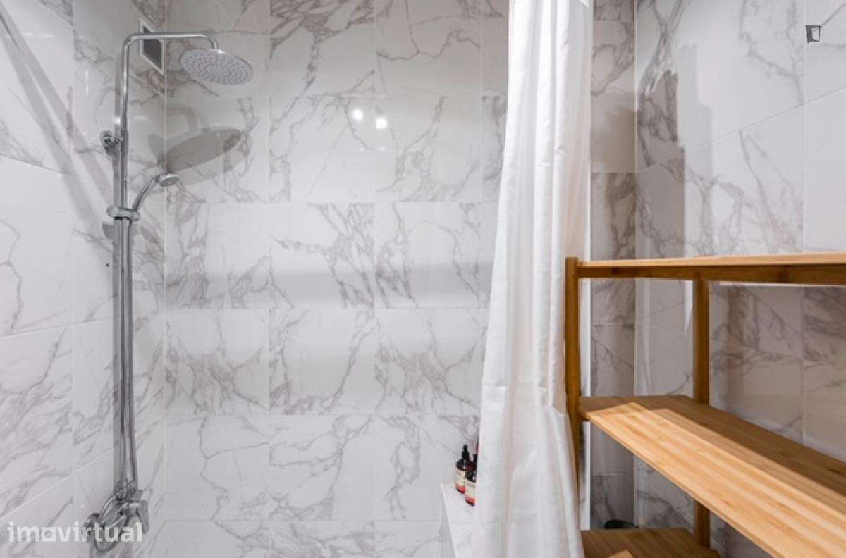 Quarto - localizado em Vila nova de gaia - Grande imagem: 3/27