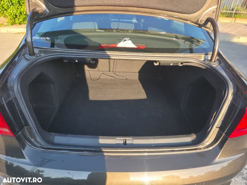 Volkswagen Passat 1.6TDI BlueMotion Tehnology Comfortline - 10