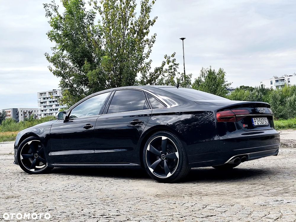 Audi S8 - 5