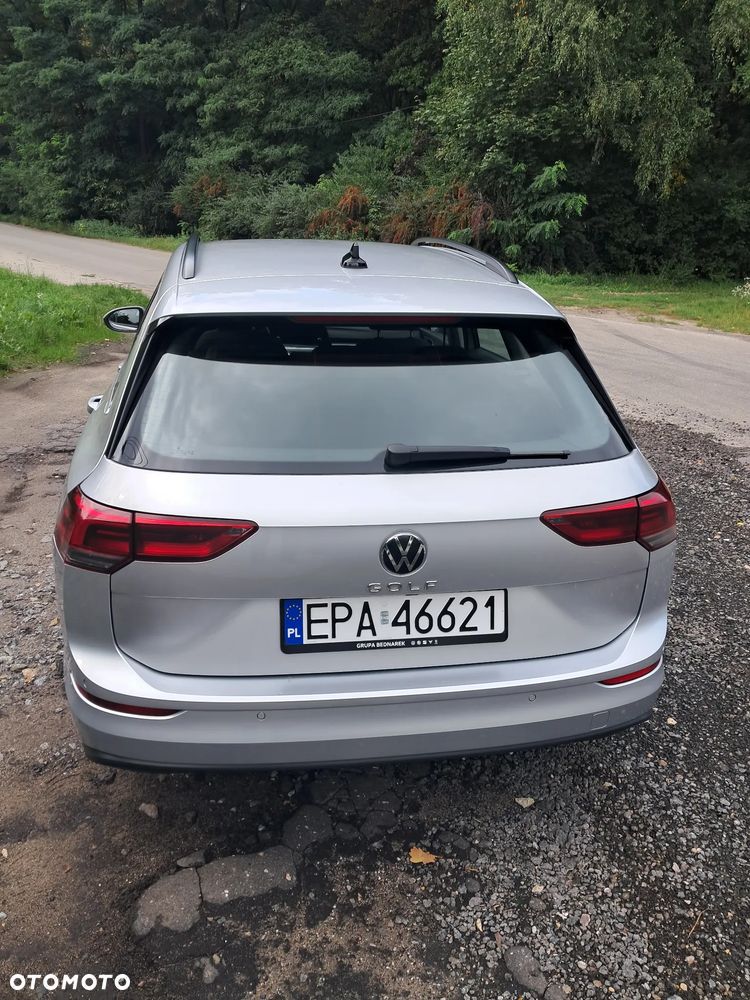 Volkswagen Golf - 8