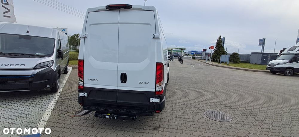 Iveco 35S16BA8 V - 17
