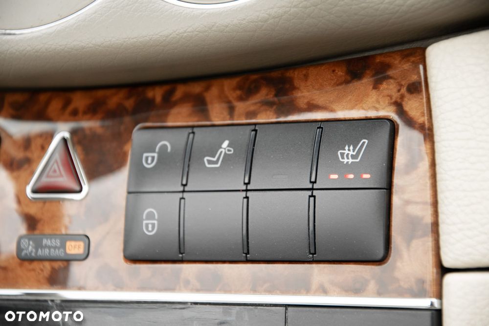 Mercedes-Benz CLK - 24
