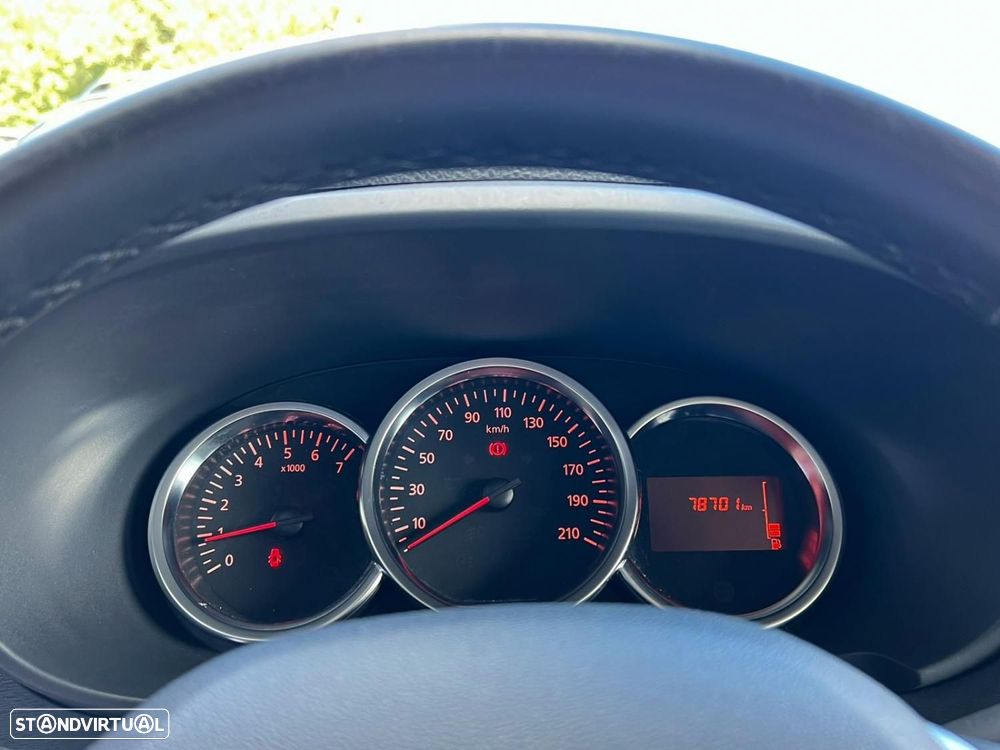 Dacia Lodgy 1.5 Blue dCi Stepway 7L - 8